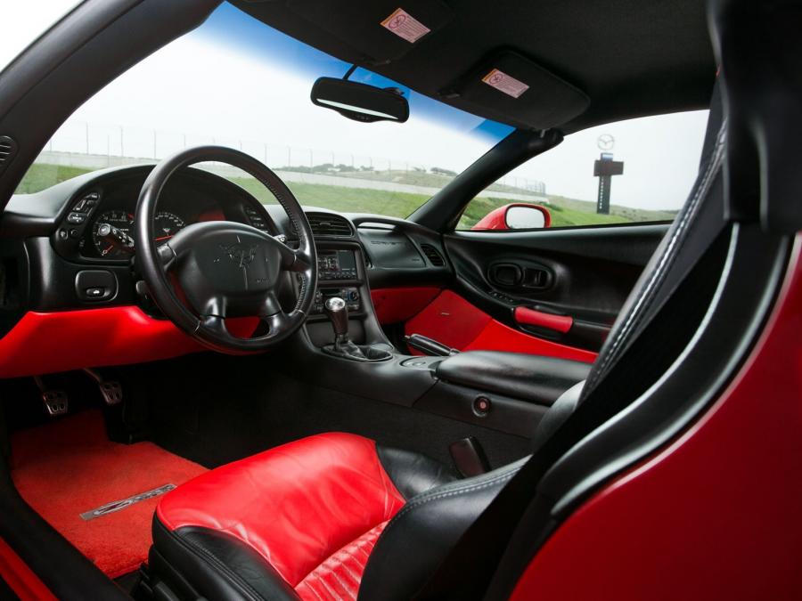  Chevrolet Corvette Z06 2001 года  (фото 11 из 73)